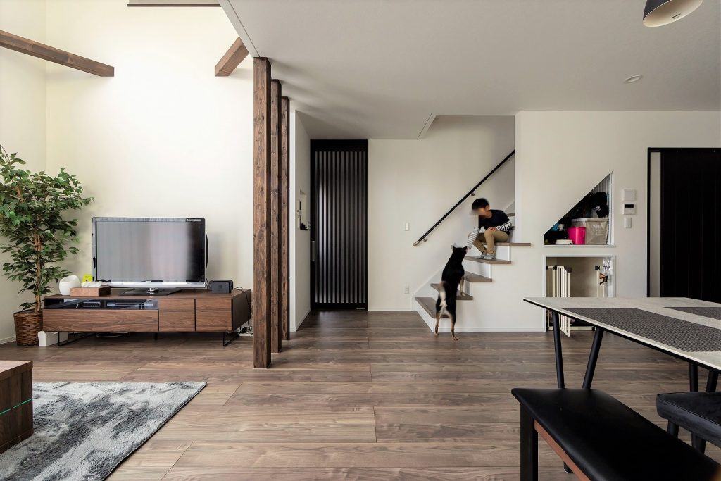 モダン×吹抜けのある家