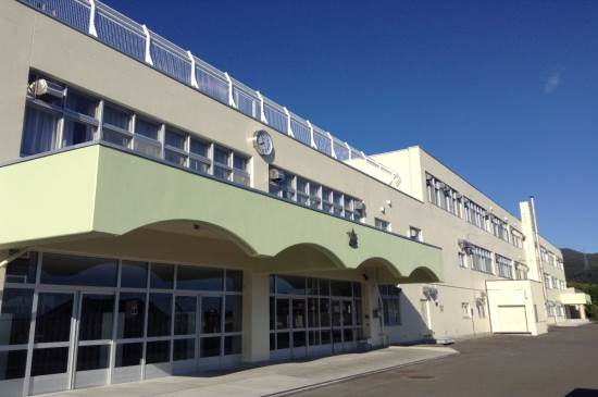 福井野中学校　徒歩約6分